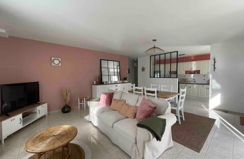 Beaussais-sur-Mer House | Maison K'armen. Quiet property on the Emerald Coast.