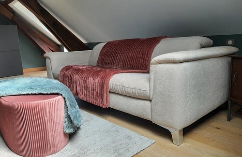 Burg Bed & Breakfast | Maison LaPlace