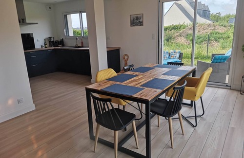 Cleder House | Maison Neuve 4 Chambres en Bord de Mer! Animaux Acceptés