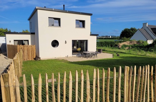 Cleder House | Maison Neuve 4 Chambres en Bord de Mer! Animaux Acceptés