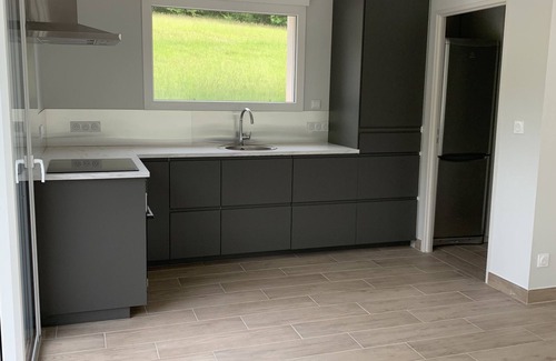 Saint-Romain-le-Noble House | Maison t3 70m2 et 50m2 de Terrasse Dans un Écrin de Verdure