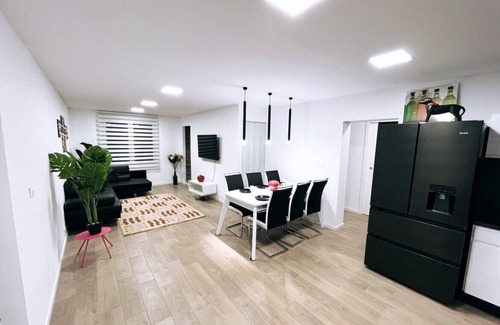 Brelevenez Villa | Maison Vacances/we 7 Chambres SPA + Dôme D'hiver
