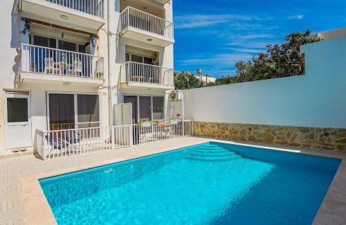 Qala Apartment | Maisonette with communal Pool in Qala - By Solea