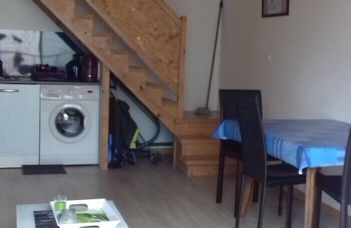 Saujon Apartment | Maisonnette 2/4 pers tout confort, terrasse et WIFI, proche plages ROYAN. ANCV