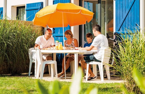 Queven House | Maisonnette familiale avec piscine chauffée