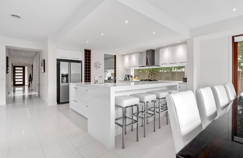 Sorrento House | MAJESTIC & GRAND, PRISTINE BOROONDARA, SOLAR HEATED POOL, HEART OF SORRENTO