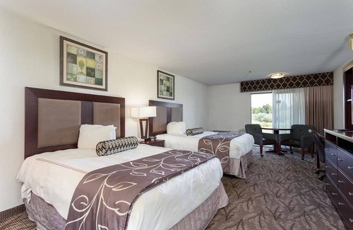 Idaho Falls Hotel | MAJESTIC IDAHO FALLS, 2 LOVELY UNITS! POOL, SPA, JACUZZI!