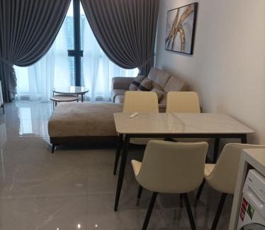 Kuala Lumpur City Centre Apartment | Majestic KLCC By Sky Pool