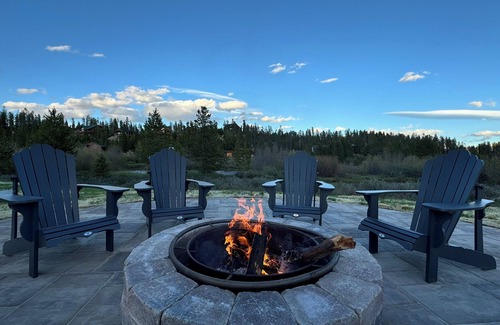 Grand Lake Cabin | Majestic River Cabin w/parking on 1.11 acres