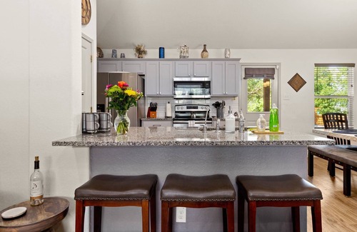 Canyon Lake House | Majestic Treehouse - Hot Tub - Backyard Living Oasis - Firepit, Grill, River Tubing Basecamp