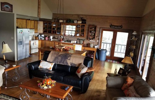 Cookson House | Majestic views of lake Tenkiller