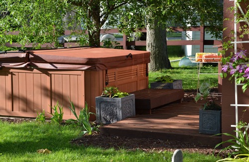 Brooklyn Cottage | Make memories at all sports Vinyard Lake!
