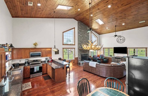 Union Hall Other | Make memories at this unique and family-friendly place
