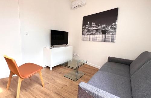 Champagne-au-Mont-d'Or Apartment | Make My Day, Champagne au Mont d'or