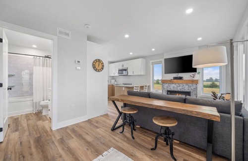 Bloomfield House | Make The County Cottage your luxe home base to explore beautiful PEC!