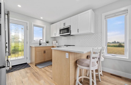 Bloomfield House | Make The County Cottage your luxe home base to explore beautiful PEC!