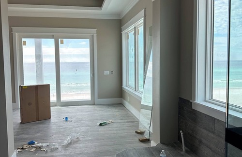 Bahama Beach House | Make Your Mark IInPrivate Gulf Front Home/Pool/Tiki Bar/7 bed/9 bath/Game Room