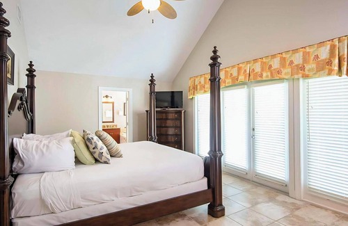 Marathon Hotel | Make Yourself at Home with a Complete Kitchen and Pool Access Just Steps Away!