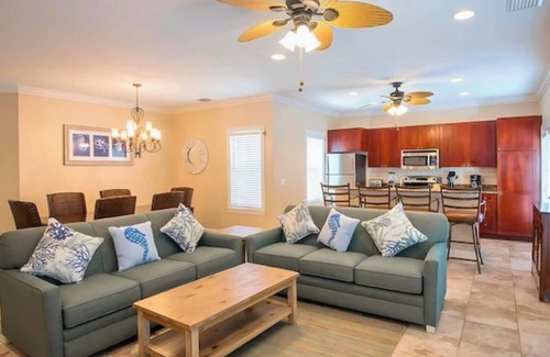 Marathon Hotel | Make Yourself at Home with a Complete Kitchen and Pool Access Just Steps Away!