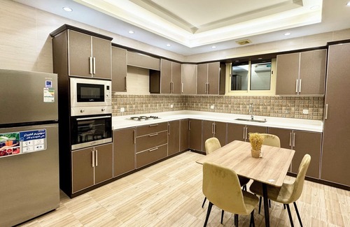 Mecca Apartment | Makkah Modern Luxurious Apartment Near Haram With Living and Full Kitchen