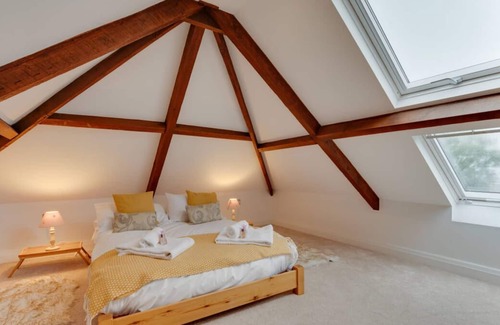 Crynant House | Malt Hall in the beautiful Swansea