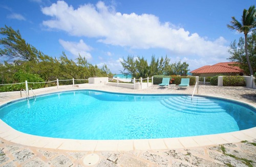 Long Bay Villa | Maltese Falcon Villa 3bd by ZenBreak