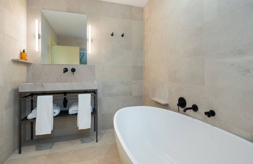 Esporles House | Malvasía- Life in middle of a vineyard, with a 600 Mb WIFI. Made for Nomads.