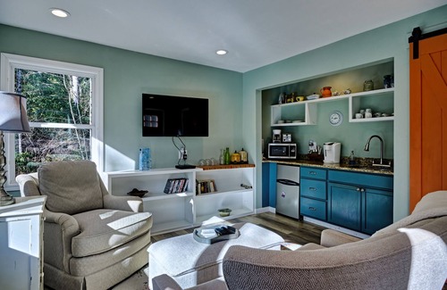 Lake Sequoyah House | Mama Bear's Cottage, Pond,Firepit & Great Wifi