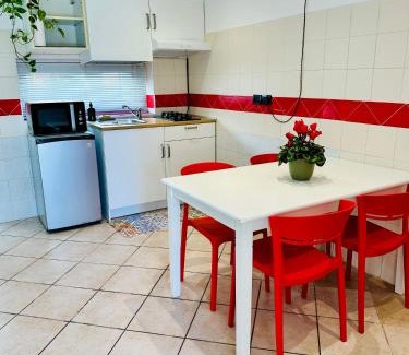 Schio Apartment | Mamisà 3, appartamento con giardino privato