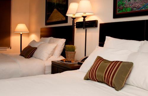 Rocky Hill Hotel | Mammoth Cave Lodge and Cabins
