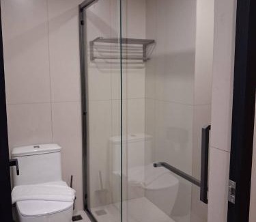 Nong Chaeng Hotel | man tony hotel