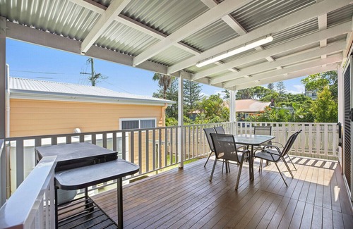 Mid North Coast Waterfront House | MANA, part of the Ohana Surf Bungalows (<5 minute walk to beach and shops).