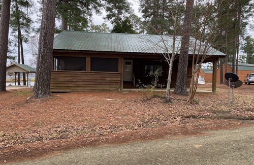 Zwolle Cabin | Managers Cabin 55 at Tranquility Bay Resort