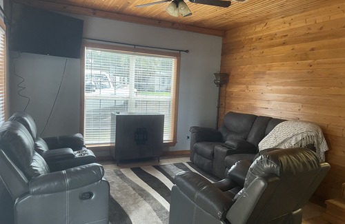 Zwolle Cabin | Managers Cabin 55 at Tranquility Bay Resort