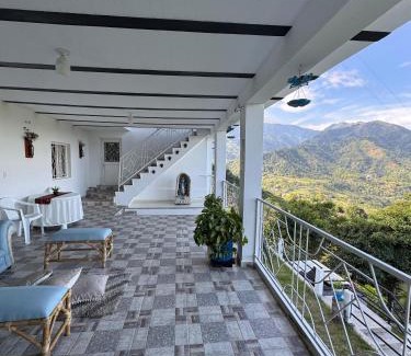 Ibague House | Manaju - Finca Campestre y Glamping