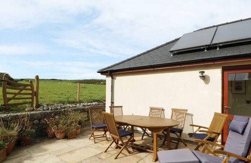 Aberdaron House | MANAROS COTTAGE, pet friendly, country holiday cottage in Aberdaron