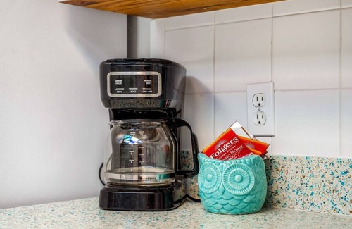 Ormond Beach Cottage | Manatee & kayak friendly waterfront cottage