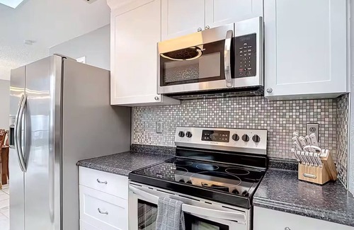 Spring Hill House | Manatee pool home