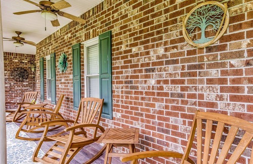 Beulah House | Mandala House, Sleeps 30, Private 9BR, 8000SF w/Pool, Jacuzzi and event space