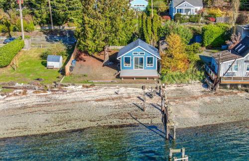 Bremerton House | Manette Waterfront Kayak the Bay and Walk to Town!
