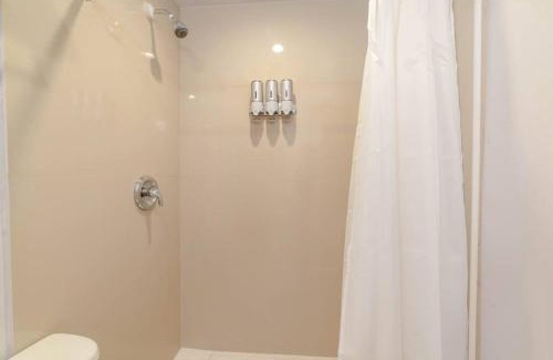 Buckleys Village Apartment | Mango Delight (Mercy's Place)