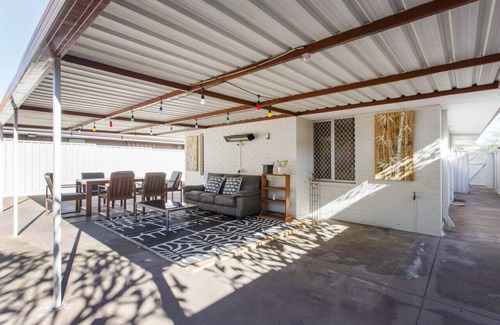 Beaconsfield House | Mango Tree Place - 3 bedroom House