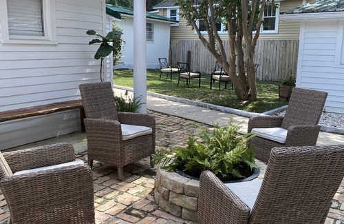 Fairhope Apartment | Mangrove - White Mangrove