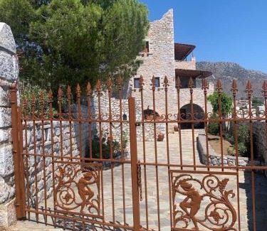 Kokkala Apartment | Mani Castle Houses