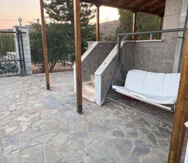 Alika House | Mani Spot in Almiro