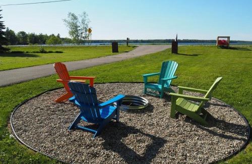 Kalkaska House | Manist-easy - Lakefront With Dock And Kayaks!