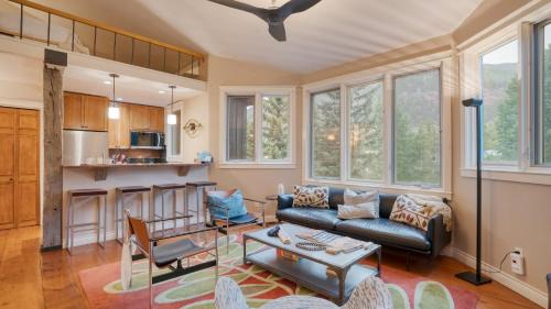Telluride House | Manitou River House 113 by AvantStay A Location