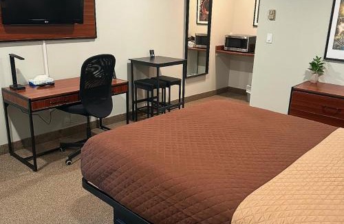 Manitoulin District Hotel | Manitoulin Inn