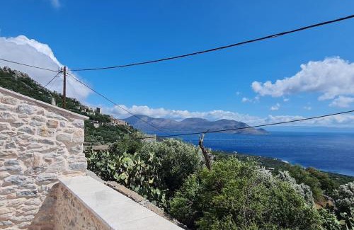 East Mani Villa | ManiTu