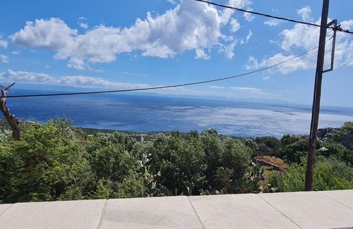 East Mani Villa | ManiTu